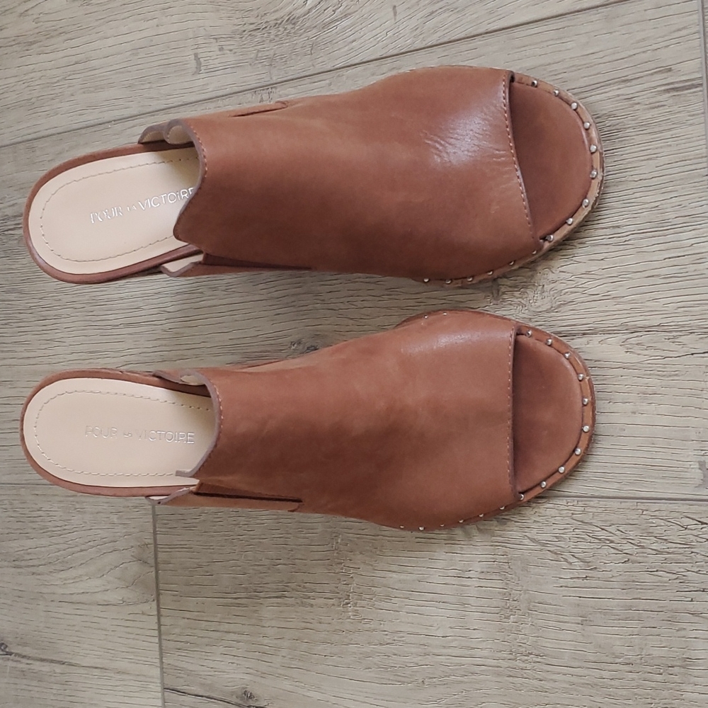Pour La Victorie Leather Mules